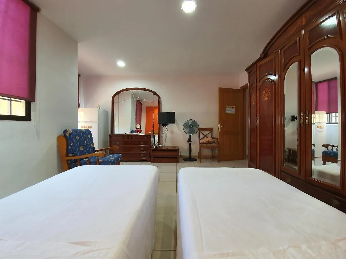 Doramas Private Rooms Shared Toilet Playa del Inglés 3*,  Spagna