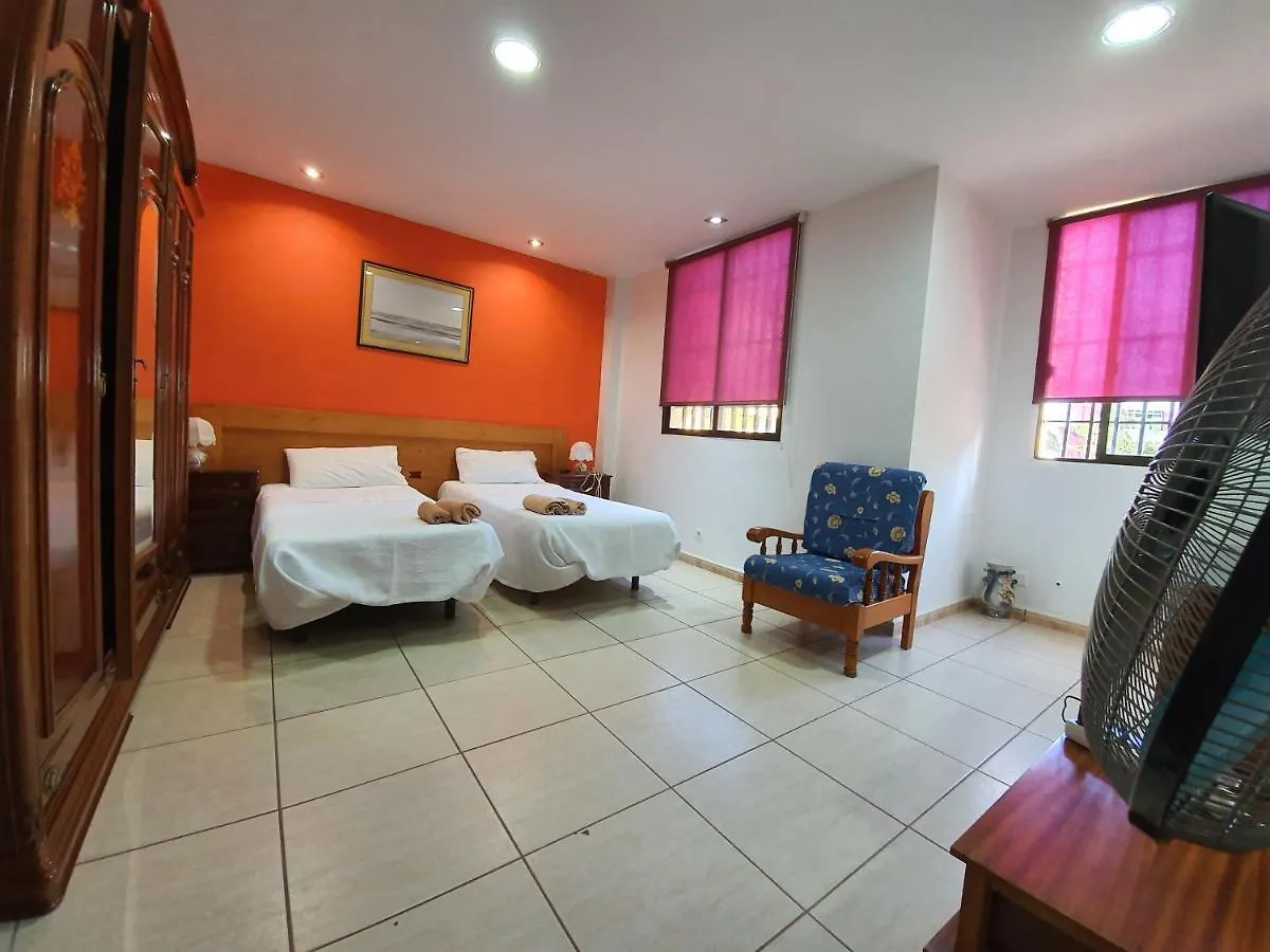 Doramas Private Rooms Shared Toilet Playa del Inglés 3*,  Spagna