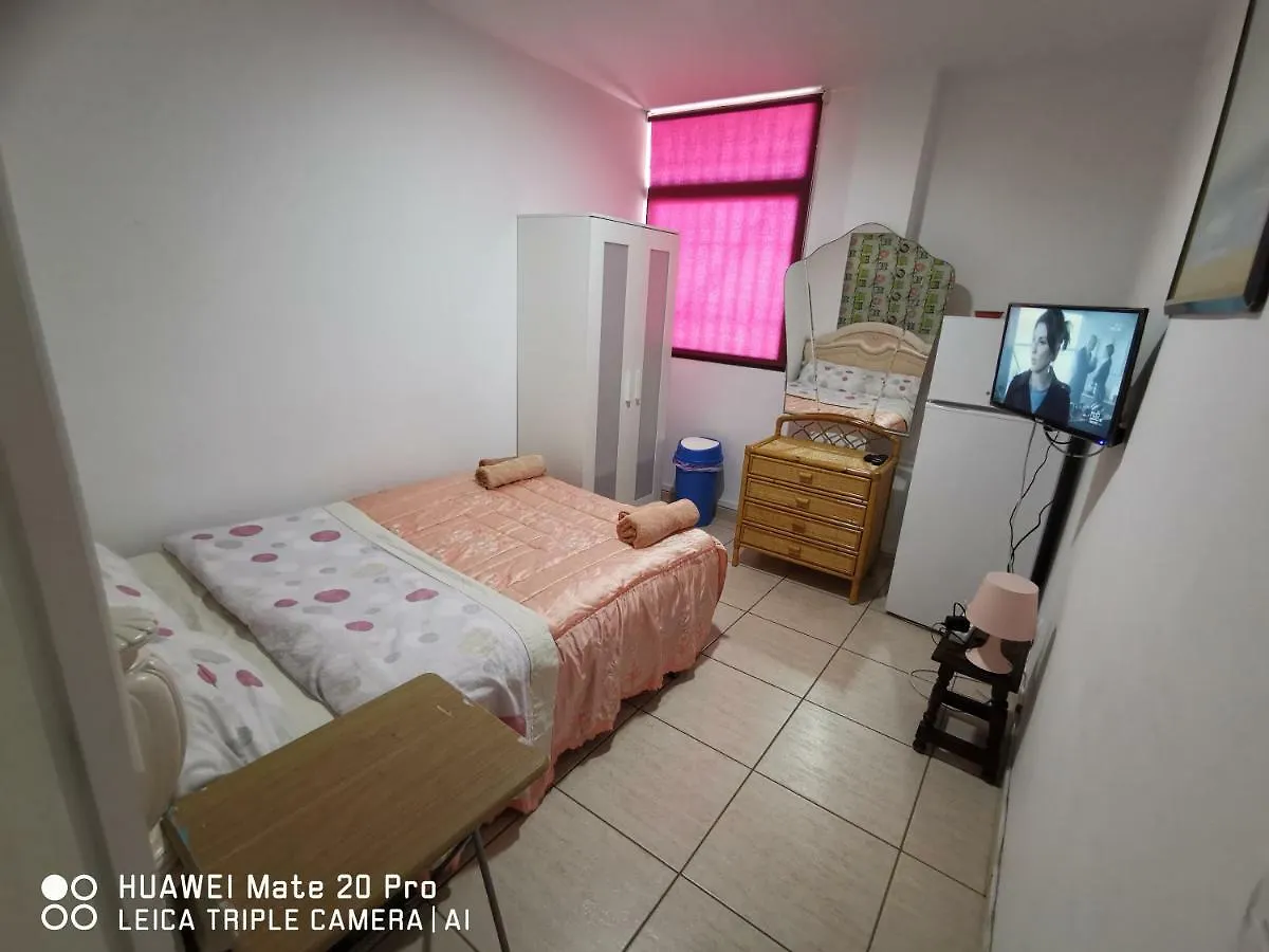 Гостевой дом Doramas Private Rooms Shared Toilet Плайя-дель-Инглес