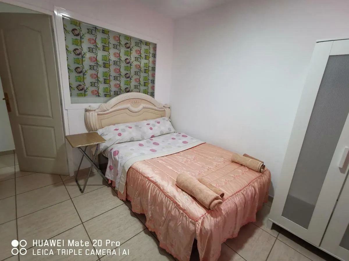*** Гостевой дом Doramas Private Rooms Shared Toilet Плайя-дель-Инглес Испания
